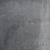 Bauerovská hrobka na Malostranském hřbitově (v rodokmenu označeno MH 1 až 16) - Vilemína Bauerová z Adelsbachu, provd. Gretzlová z Gränzensteinu, 1805 - 6. 6. 1868