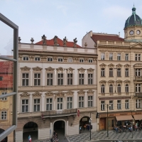 Kaiserštejnský palác koupil dědeček Vilemíny Josef Jindřich Bauer, poté byl majitelem její otec Václav Bauer z Adelsbachu, Vilemína se sourozenci v paláci vyrůstala. V letech 1908 - 1914 tu žila např. Ema Destinnová (foto Petr Mlejnek)