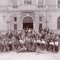Jaroslav Lohař mezi prvními velocipedisty v Jičíně v roce 1897