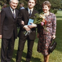 S rodiči na promoci, 1986
