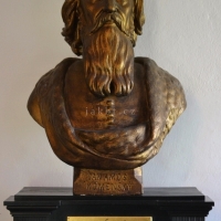 J. A. Komenský, busta J. Effenbergera, sádra, 74 cm