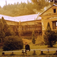 Myslivna po necitlivé přestavbě, 1990