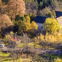 Domy čp. 1 a 217 v Bílé Třemešné (foto Ladislav Válek)