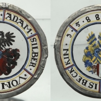 Okenní terče ze žirečského zámku z r. 1588 s erby Adama Zilvára (1548 - 1597) a Anny z Griespachu (foto Národní muzeum)