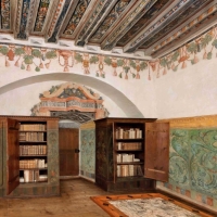 Kateřina z Lokšan, babička Evy a Heleny Barbory, založila v roce 1558 na zámku Březnice knihovnu, která je dnes nejstarší zámeckou knihovnou v Čechách (zdroj zamek-breznice.cz)