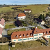 Zámek Ostrov u Zruče nad Sázavou (zdroj cestyapamatky.cz)